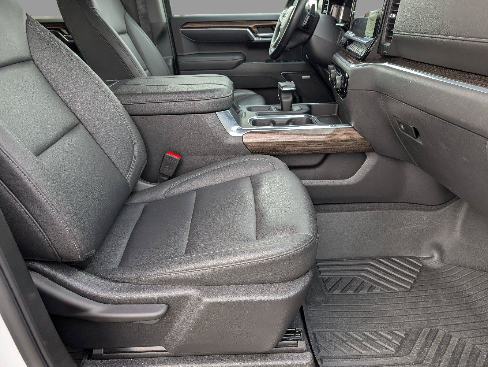 Used 2025 Chevrolet Silverado 1500 LT Trail Boss w/ Convenience Package II AWD/4WD image 41