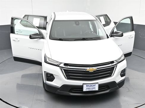 Used 2022 Chevrolet Traverse LS FWD image 38