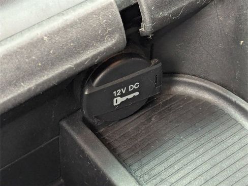 Used 2017 RAM 1500 Classic SLT w/ SLT Plus D￩cor Group image 23