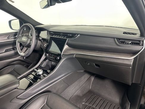 Used 2024 Jeep Grand Cherokee L Overland image 15