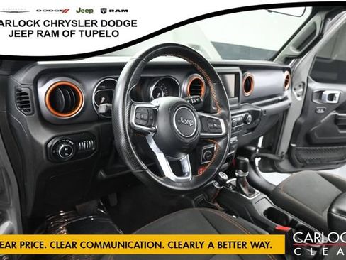 Used 2021 Jeep Gladiator Mojave w/ Safety Group AWD/4WD image 12