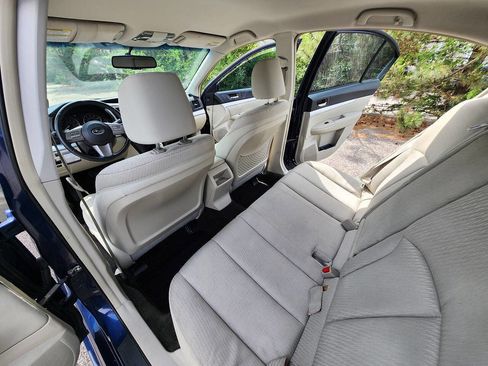 Used 2011 Subaru Legacy 2.5i Premium w/ All-Weather Pkg AWD/4WD image 12