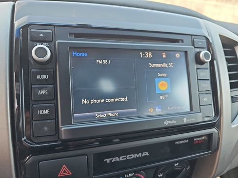 Used 2015 Toyota Tacoma PreRunner w/ SR5 Package image 21