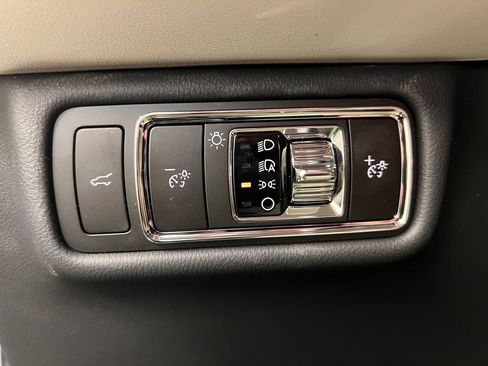 Used 2026 Lincoln Aviator Reserve AWD/4WD image 23
