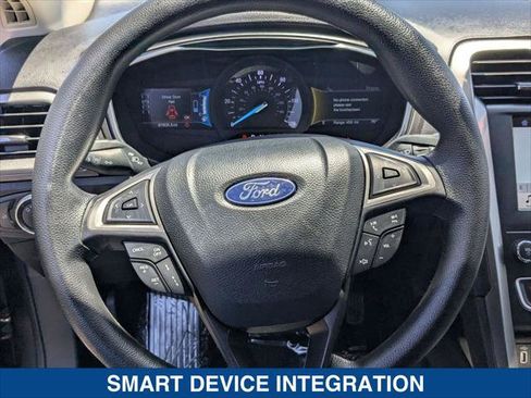 Used 2019 Ford Fusion SE FWD image 13