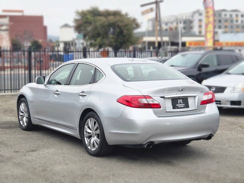 Used 2012 INFINITI M35 w/ Premium Pkg RWD image 6