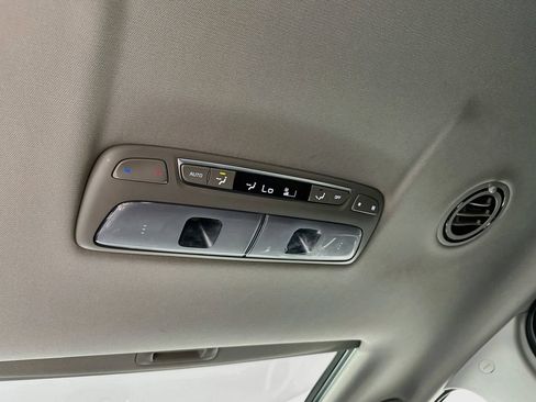 Used 2022 Kia Telluride EX w/ EX Premium Package FWD image 4
