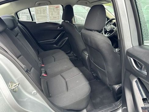 Used 2017 MAZDA MAZDA3 Sport w/ Preferred Equipment Package FWD image 22