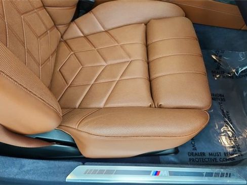 Used 2023 BMW i7 xDrive60 image 23