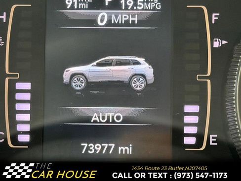Used 2019 Jeep Cherokee Latitude Plus w/ Cold Weather Group AWD/4WD image 27