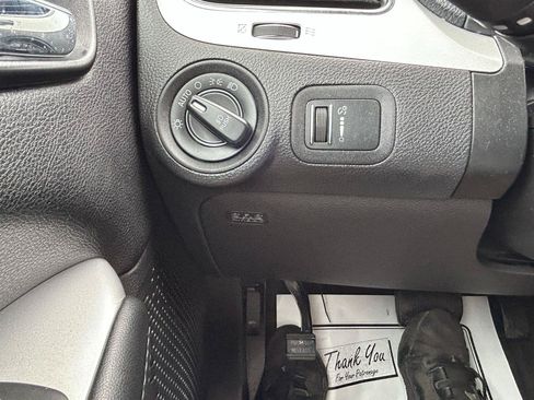 Used 2014 Dodge Journey SXT FWD image 25
