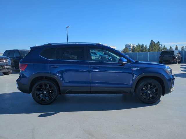 Used 2022 Volkswagen Taos SE FWD image 4