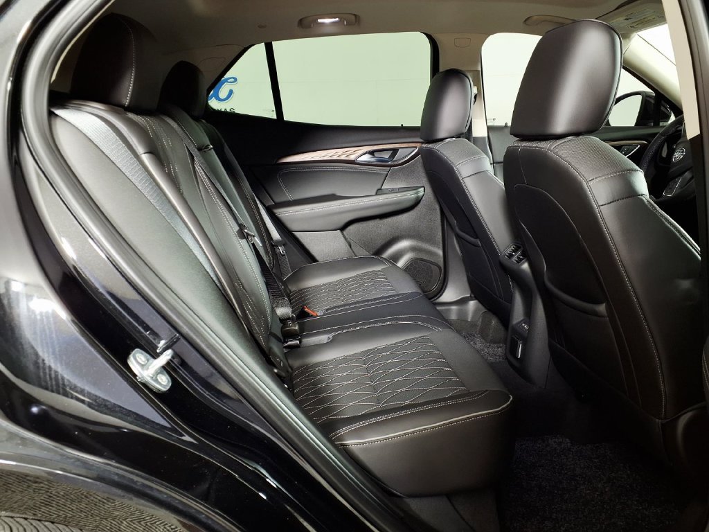 Used 2023 Buick Envision Avenir FWD image 10