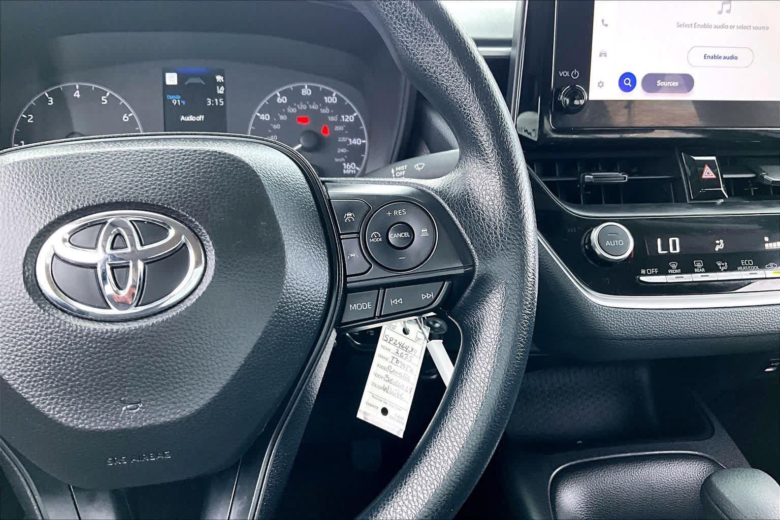 Used 2025 Toyota Corolla LE FWD image 25