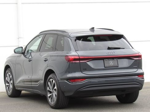 Used 2025 Audi Q6 e-tron Prestige AWD/4WD image 5
