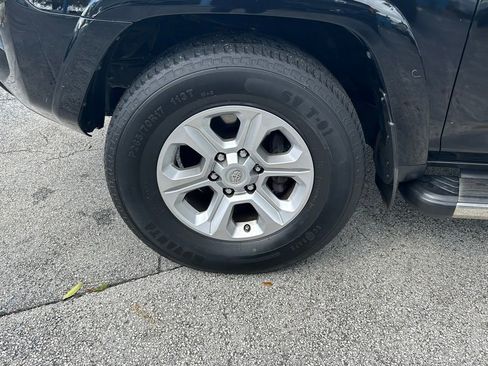 Used 2019 Toyota 4Runner SR5 RWD image 32