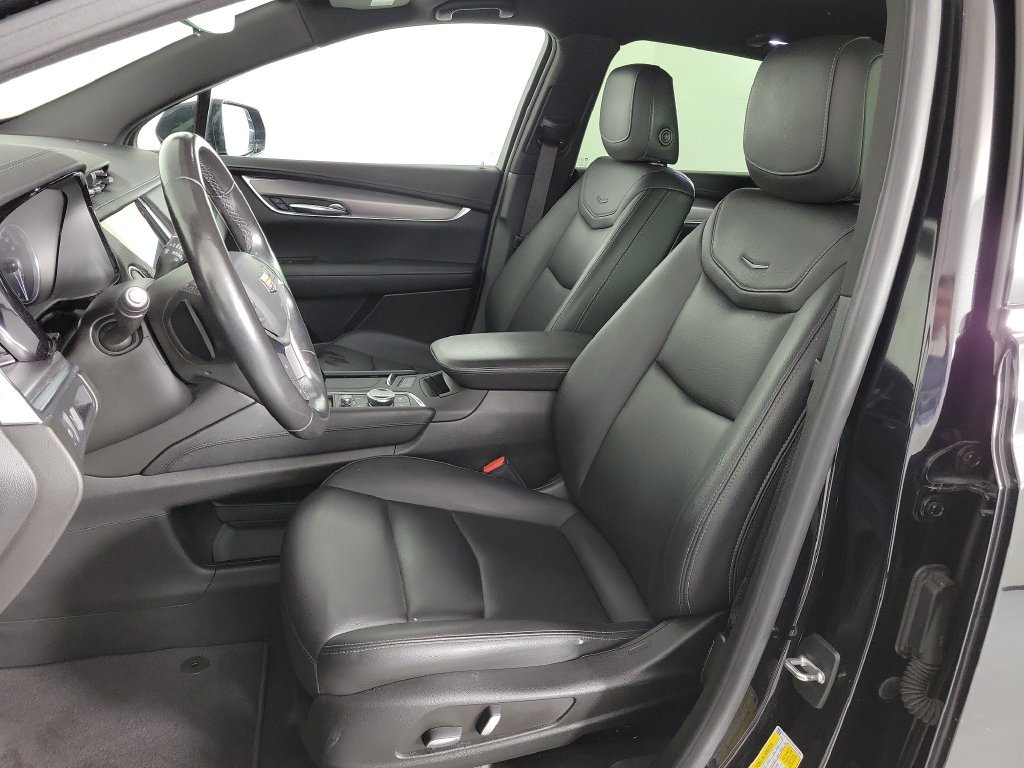 Used 2023 Cadillac XT5 Luxury FWD image 16