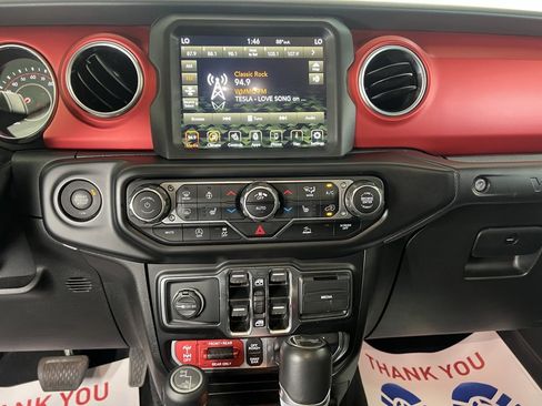 Used 2021 Jeep Wrangler Unlimited Rubicon w/ Uconnect 4C Nav & Sound Group image 12