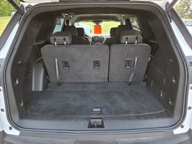 Used 2023 Chevrolet Traverse LT AWD/4WD image 16