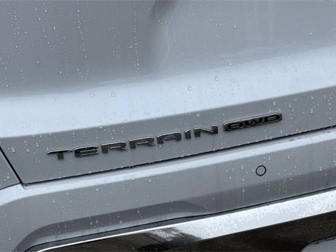 New 2026 GMC Terrain Denali w/ LPO, Floor Liner Package image 33
