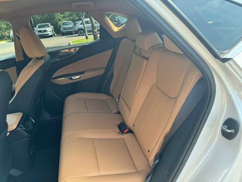 Used 2025 Lexus NX 250 FWD w/ Towing Package (2000 Lbs) image 7