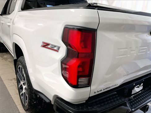 Used 2024 Chevrolet Colorado Z71 w/ Z71 Convenience Package 2 image 34