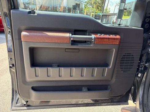 Used 2011 Ford F250 King Ranch w/ FX4 Off Road Pkg AWD/4WD image 29