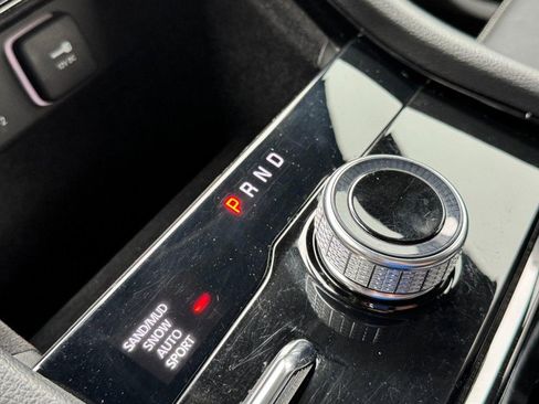 Used 2022 Jeep Grand Cherokee L Limited image 21