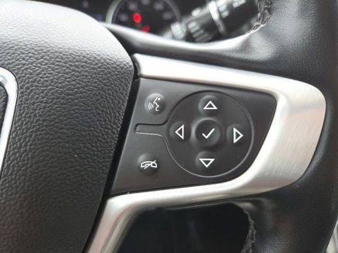 Used 2023 GMC Acadia SLT w/ Preferred Package image 45