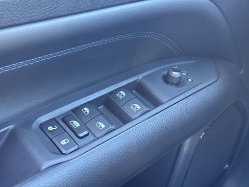 New 2026 Jeep Compass Latitude image 28