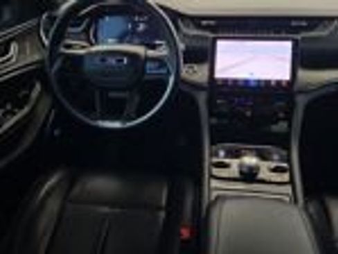 Used 2022 Jeep Grand Cherokee L Overland w/ Luxury Tech Group IV AWD/4WD image 23