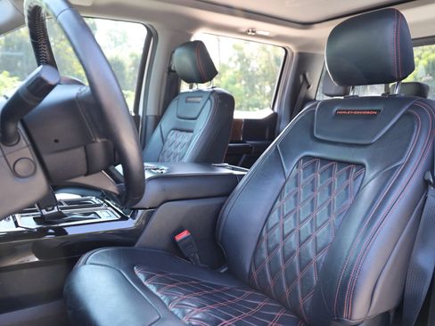 Used 2019 Ford F150 Lariat w/ Equipment Group 502A Luxury AWD/4WD image 3