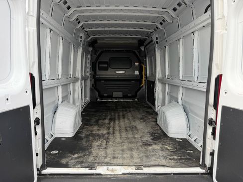 Used 2023 RAM ProMaster 3500 FWD image 5