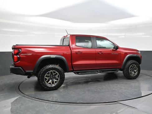 Used 2024 Chevrolet Colorado ZR2 w/ ZR2 Convenience Package III AWD/4WD image 3