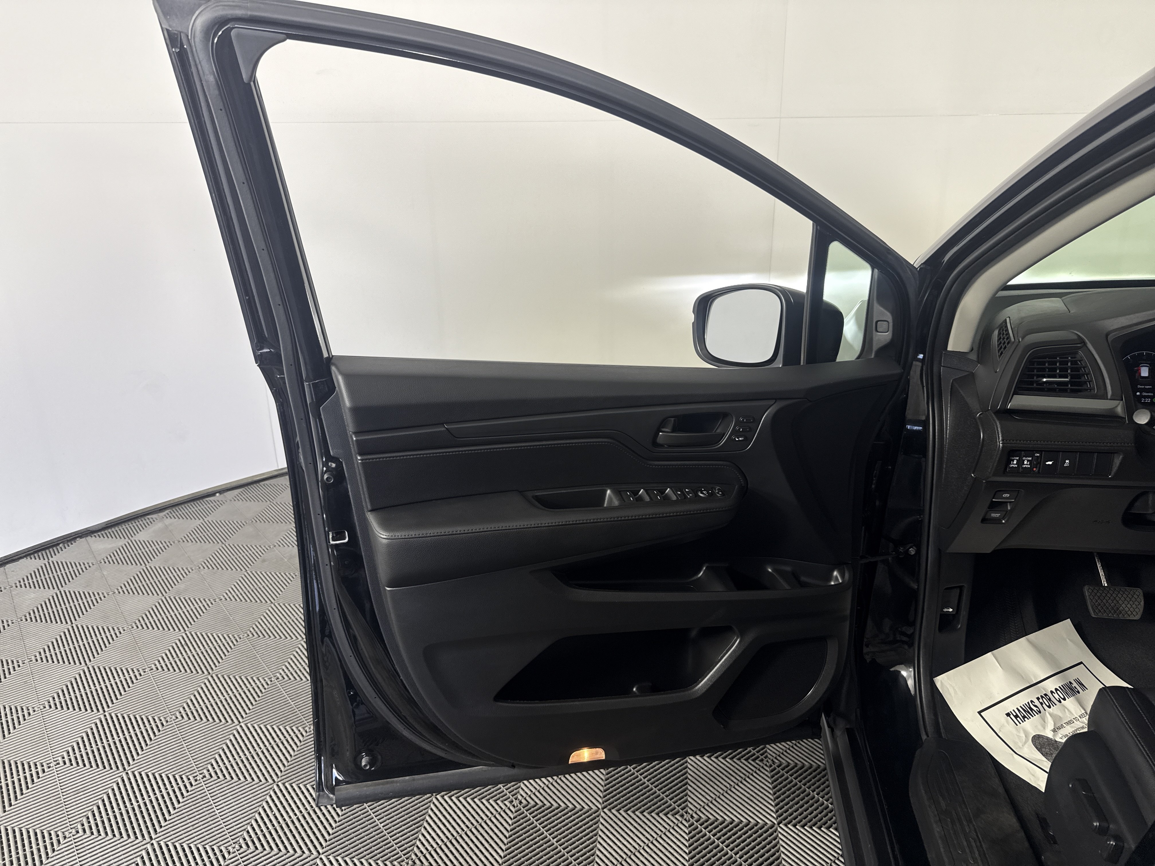 Used 2025 Honda Odyssey EX-L image 15