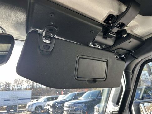 Certified 2022 Jeep Wrangler Unlimited Sahara image 38