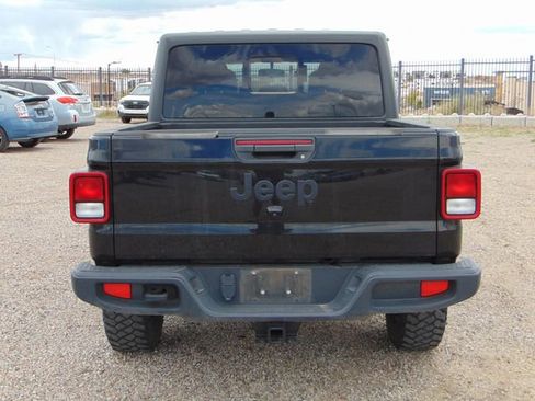 Used 2021 Jeep Gladiator Sport image 5