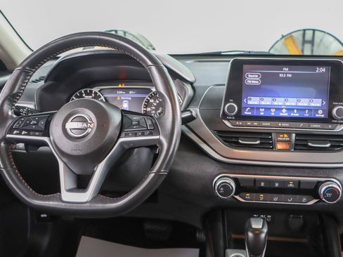 Used 2024 Nissan Altima 2.5 SR image 17