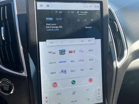 Certified 2024 Ford Edge SE w/ Black Appearance Package image 11