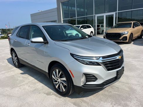 Used 2022 Chevrolet Equinox LT FWD image 3