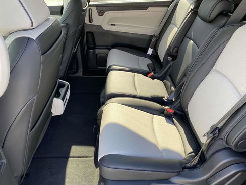 New 2026 Honda Odyssey Elite image 12