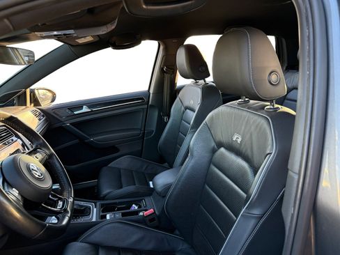 Used 2019 Volkswagen Golf R 4-Door image 10