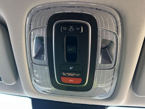 Used 2025 Hyundai Kona Limited AWD/4WD image 34
