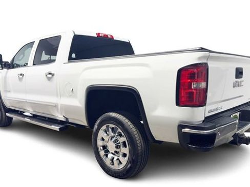 Used 2016 GMC Sierra 2500 SLT w/ Duramax Plus Package image 4