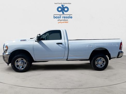 Used 2024 RAM 2500 Tradesman w/ Chrome Appearance Group AWD/4WD image 3