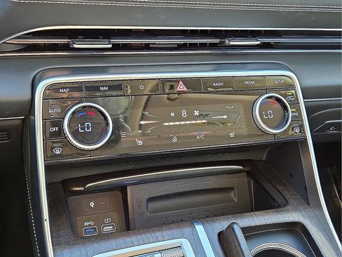 Used 2024 Genesis GV80 2.5T image 31