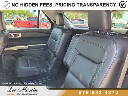 Used 2023 Ford Explorer XLT w/ Equipment Group 202A RWD image 10