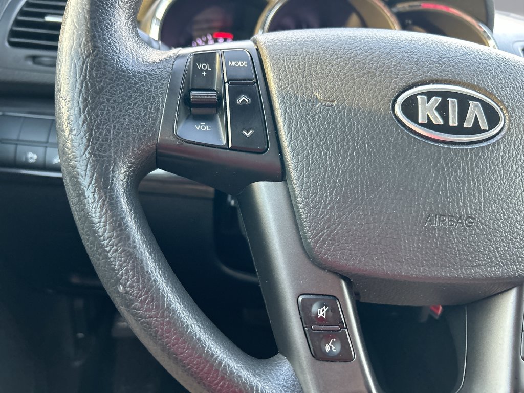 Used 2013 Kia Sorento LX w/ Convenience Pkg FWD image 15