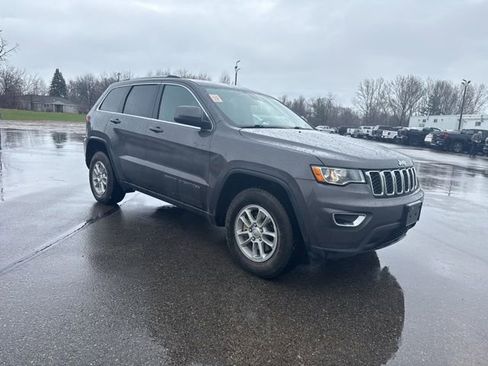 Used 2019 Jeep Grand Cherokee Laredo w/ Security & Convenience Group image 5