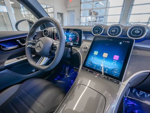 New 2026 Mercedes-Benz GLC 300 4MATIC image 19